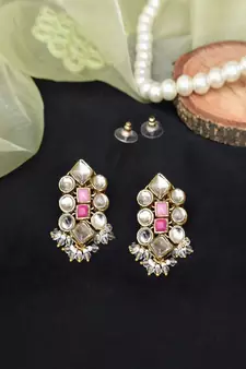 Enamored Kundan Earrings 