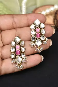 Enamored Kundan Earrings 