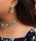 Divine Kundan Earrings
