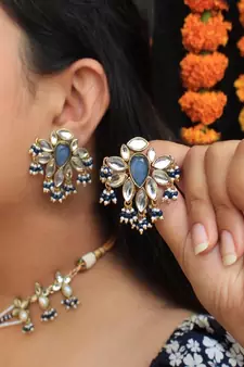 Floral Grace Kundan Stud Earrings