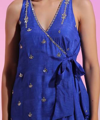 Asymmetric Mirror Work Sharara Set With Knot Detail 3