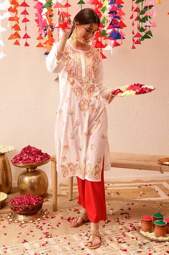 Hand Embroidered White Cotton Lucknow Chikankari Kurta