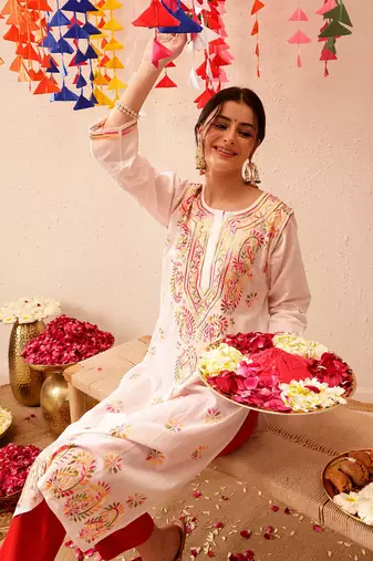 Hand Embroidered White Cotton Lucknow Chikankari Kurta