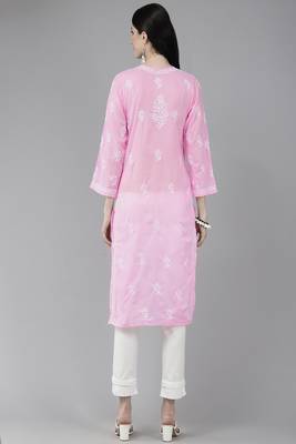 Hand Embroidered Pink Cotton Lucknowi Chikankari Women Kurta 2