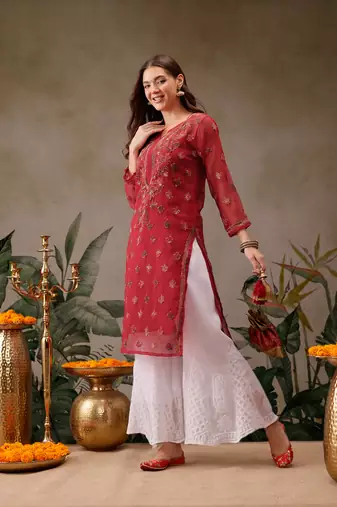 Hand Embroidered Red Georgette Lucknowi Chikan Women Kurta With Slip