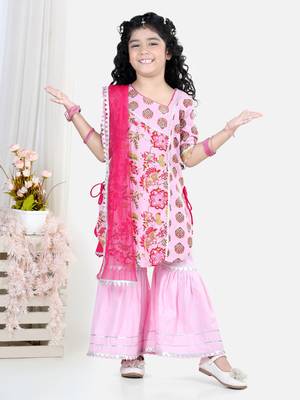 Pink Cotton Printed kurti with lace work pink sharara and dupatta 1