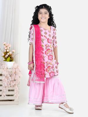 Pink Cotton Printed kurti with lace work pink sharara and dupatta 2