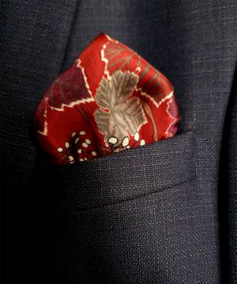 A Sweet Vintage' Silk Handkerchief 1