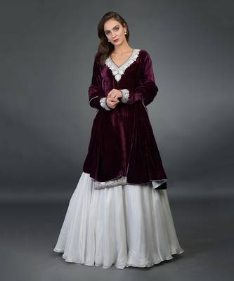 Noor Silk-Velvet Tilla Embroidered Kurta With Skirt And Dupatta 1