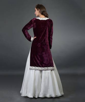 Noor Silk-Velvet Tilla Embroidered Kurta With Skirt And Dupatta 2