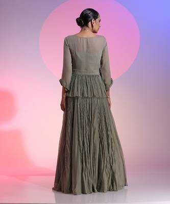 Grey Sequin And Beadwork Skirt Set 6