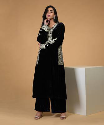 Soft Black Kashmiri Tilla Embroidered Choga Kurta Set 1