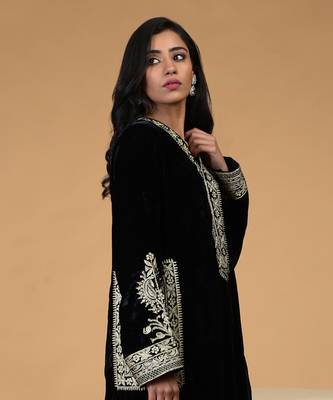 Soft Black Kashmiri Tilla Embroidered Choga Kurta Set 2
