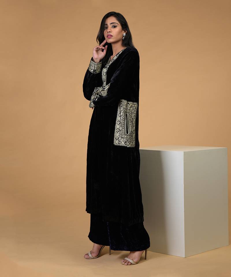 Soft Black Kashmiri Tilla Embroidered Choga Kurta Set