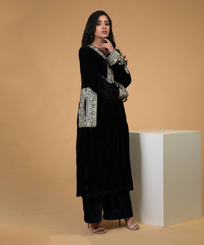 Soft Black Kashmiri Tilla Embroidered Choga Kurta Set