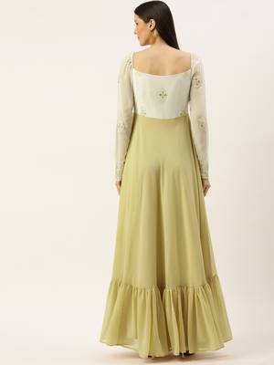 Ethnovogue Ready To Wear White Foil Print Gown 2