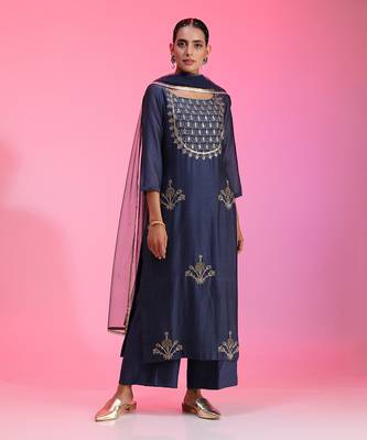 Zardozi And Pitta Blue Kurta Set 1