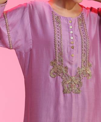 Zardozi Neck Mauve Kalidar Set 4