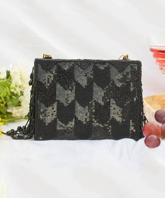 Dishi Clutch Black 2