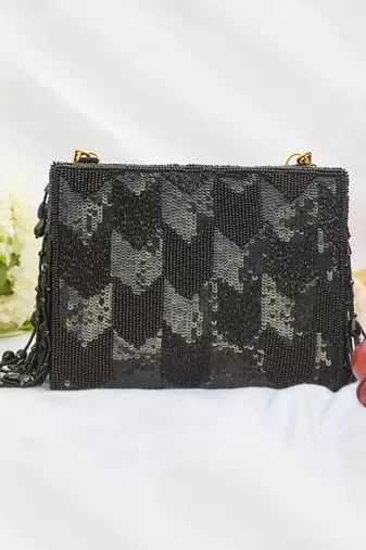 Dishi Clutch Black