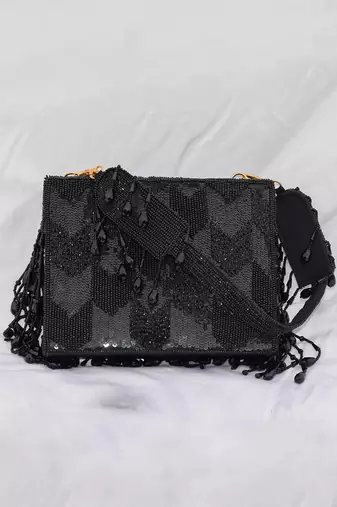 Dishi Clutch Black