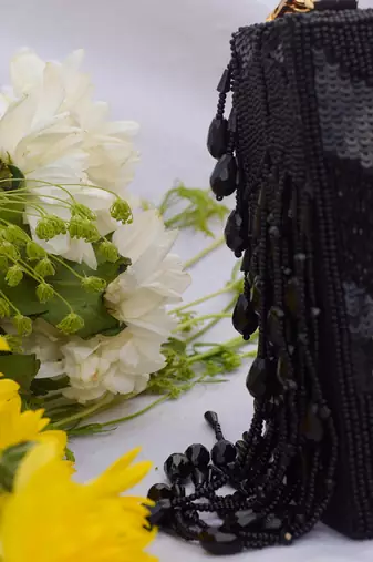 Dishi Clutch Black