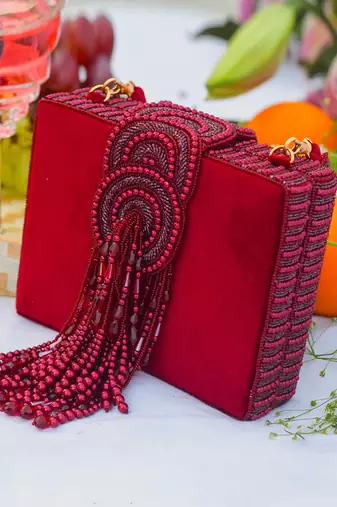Erisha Clutch Red