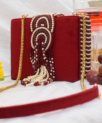 Erisha Clutch Red White 1