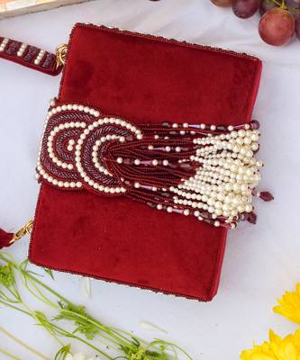 Erisha Clutch Red White 4