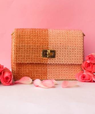 Mirai Clutch Pink 1