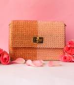 Mirai Clutch Pink