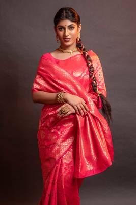 pink woven silk blend blend saree with blouse 3