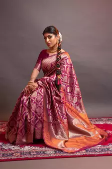 magenta woven silk blend blend saree with blouse