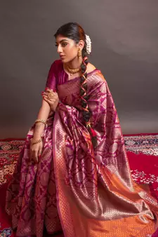 magenta woven silk blend blend saree with blouse