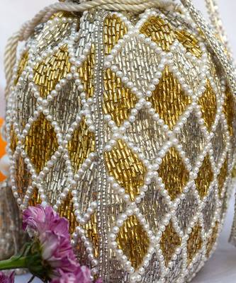 Rabia Potli White -Gold 4
