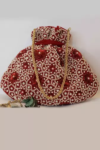 Raisa Potli Red