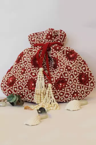 Raisa Potli Red