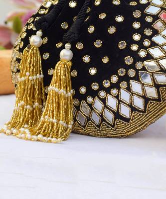 Satara Potli Black -Gold 3