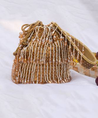 Shayna Bucket Bag Gold 2