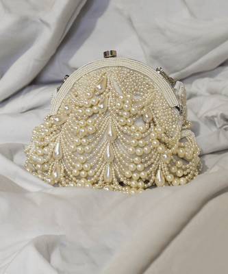 Tamasvini Clutch 1