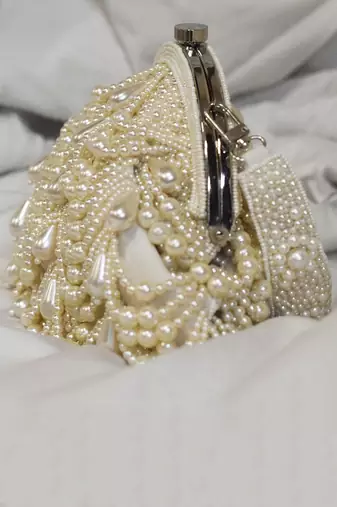 Tamasvini Clutch