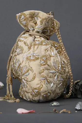 Zahara Potli Gold