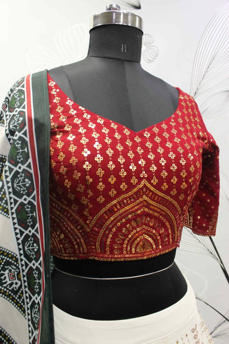 PEARL WHITE THREAD AND SEQUINS EMBROIDERED GEORGETTE FESTIVE & PARTY WEAR SEMI STITCHED LEHENGA