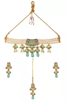 Kundan and Green Meenakari Choker Necklace Set with Pearl String and Maang Tika