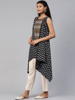 Black printed crepe short-kurtis 3