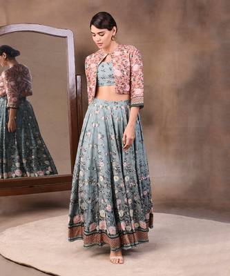 Green vintage Trails Printed Skirt Set With Embroidered Jacket 2