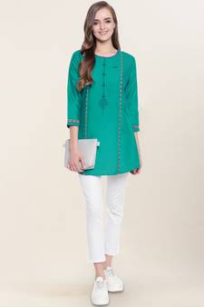 Green embroidered cotton short-kurtis