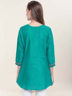Green embroidered cotton short-kurtis 2