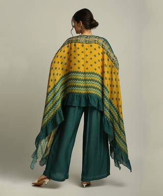 Green Yellow Tiraz printed embellished top with pant 4