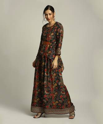 Black batik Printed Embellished Top Set With Belt 2